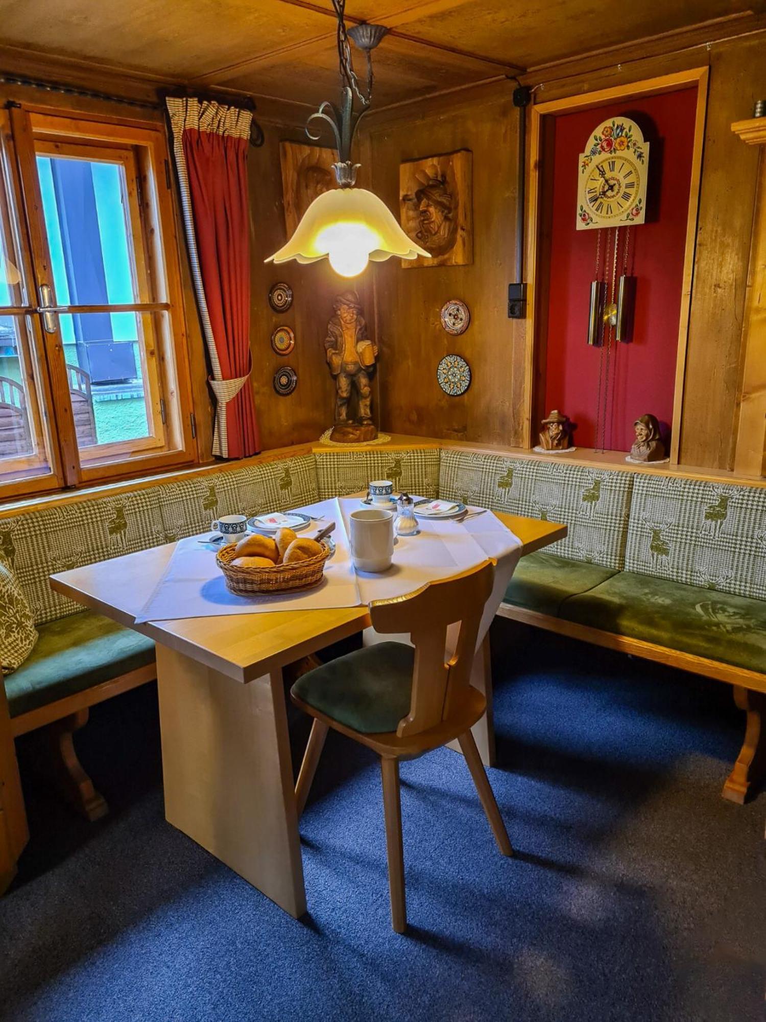 Haus Daheim Bed & Breakfast Berwang Exterior photo